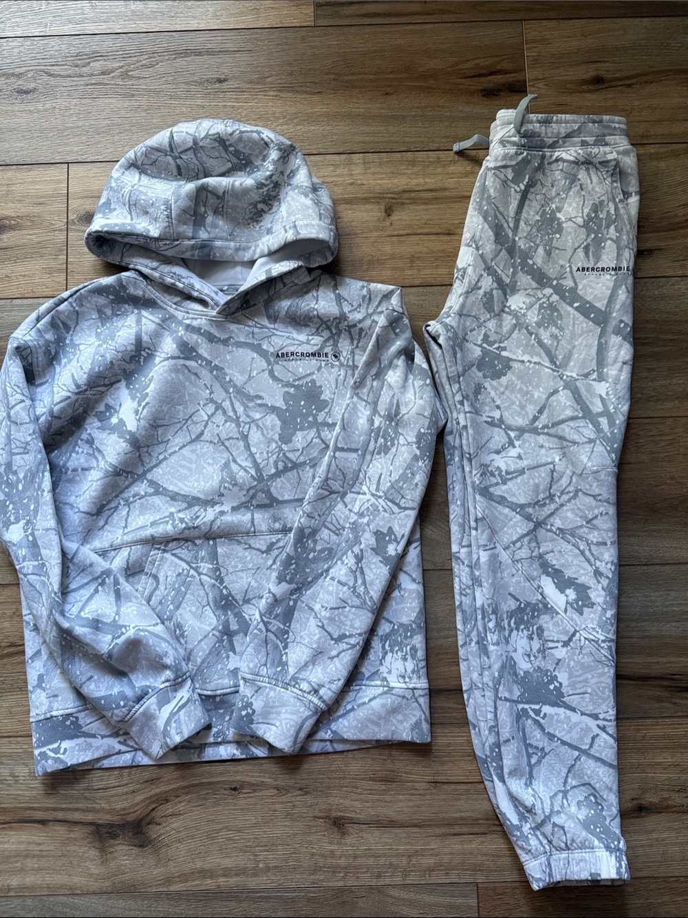 Boys Abercrombie kids Gray Camo Hoodie & Jogger set